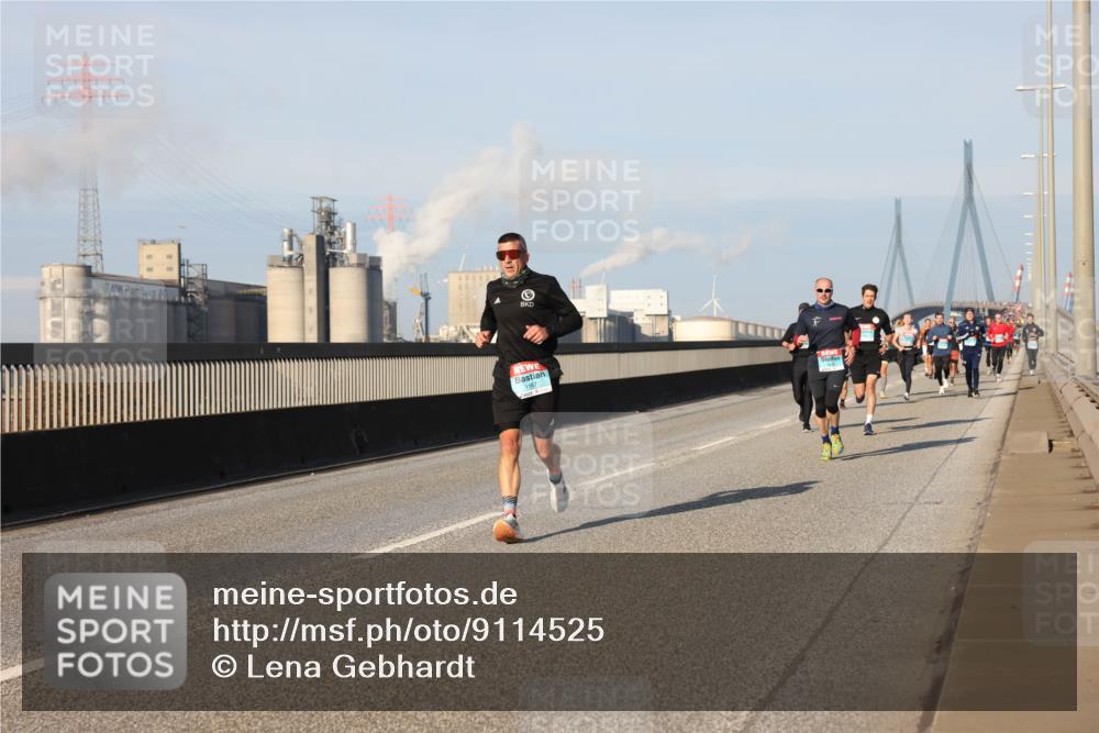 03.10.2025 - Köhlbrandbrückenlauf Lena Gebhardt http://msf.ph/oto/9114525 03.10.2025 09:43:15 Position 2 1167 meine-sportfotos.de