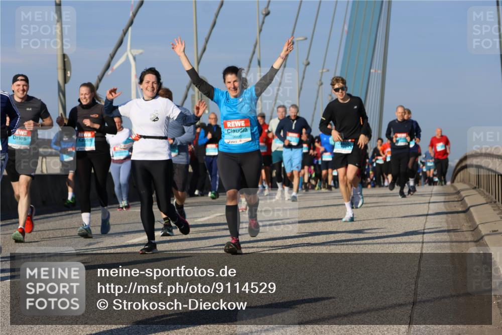 03.10.2025 - Köhlbrandbrückenlauf Strokosch-Dieckow http://msf.ph/oto/9114529 03.10.2025 09:49:25 Position 2 3470, 3666 meine-sportfotos.de