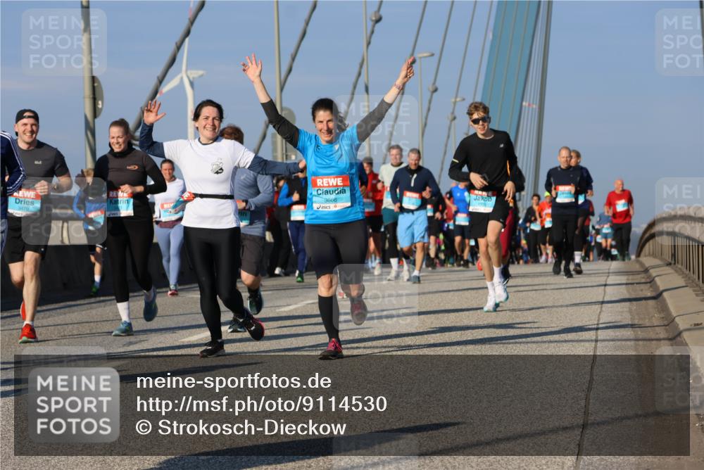 03.10.2025 - Köhlbrandbrückenlauf Strokosch-Dieckow http://msf.ph/oto/9114530 03.10.2025 09:49:25 Position 2 3470, 3666 meine-sportfotos.de