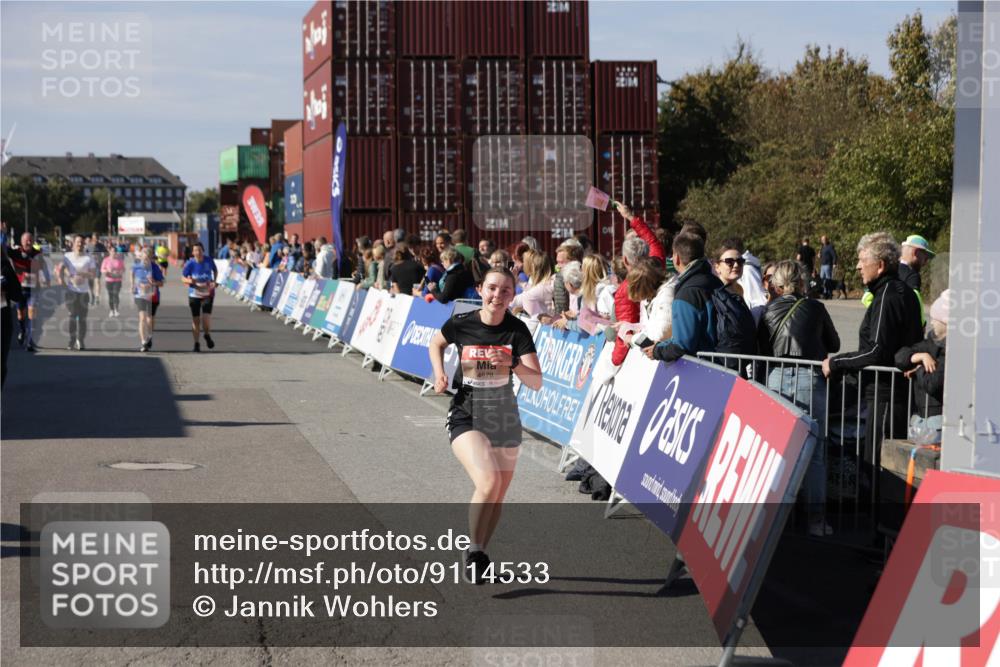03.10.2025 - Köhlbrandbrückenlauf Jannik Wohlers http://msf.ph/oto/9114533 03.10.2025 13:32:19 Ziel 4485, 4578, 4985, 5238, 5354, 5820, 5921, 5922, 5923, 6146, 6287, 6304 meine-sportfotos.de