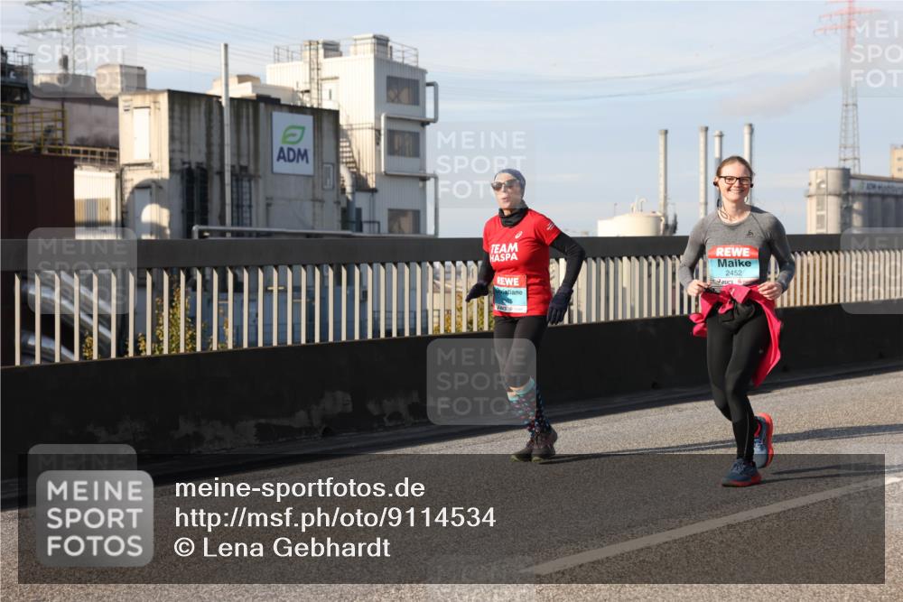 03.10.2025 - Köhlbrandbrückenlauf Lena Gebhardt http://msf.ph/oto/9114534 03.10.2025 10:17:34 Position 2 2452 meine-sportfotos.de
