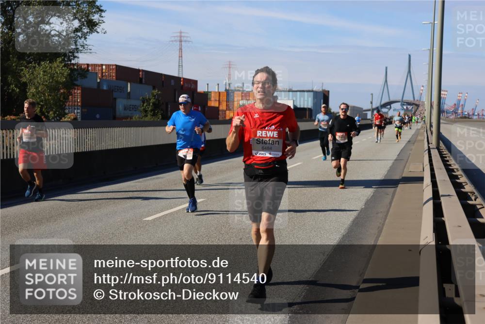 03.10.2025 - Köhlbrandbrückenlauf Strokosch-Dieckow http://msf.ph/oto/9114540 03.10.2025 12:45:43 Position 3 6484 meine-sportfotos.de