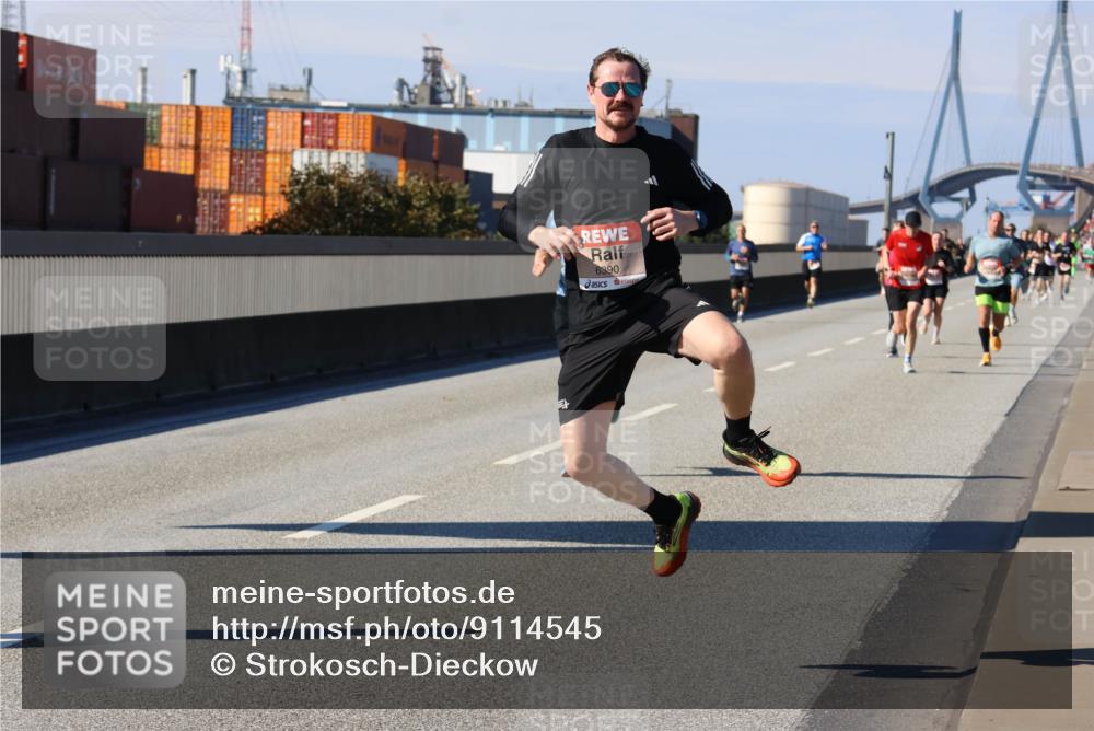 03.10.2025 - Köhlbrandbrückenlauf Strokosch-Dieckow http://msf.ph/oto/9114545 03.10.2025 12:45:44 Position 3 6390 meine-sportfotos.de