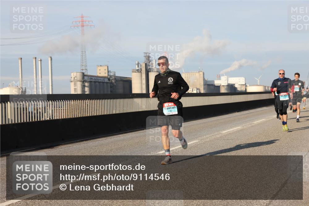 03.10.2025 - Köhlbrandbrückenlauf Lena Gebhardt http://msf.ph/oto/9114546 03.10.2025 09:43:16 Position 2 1167 meine-sportfotos.de