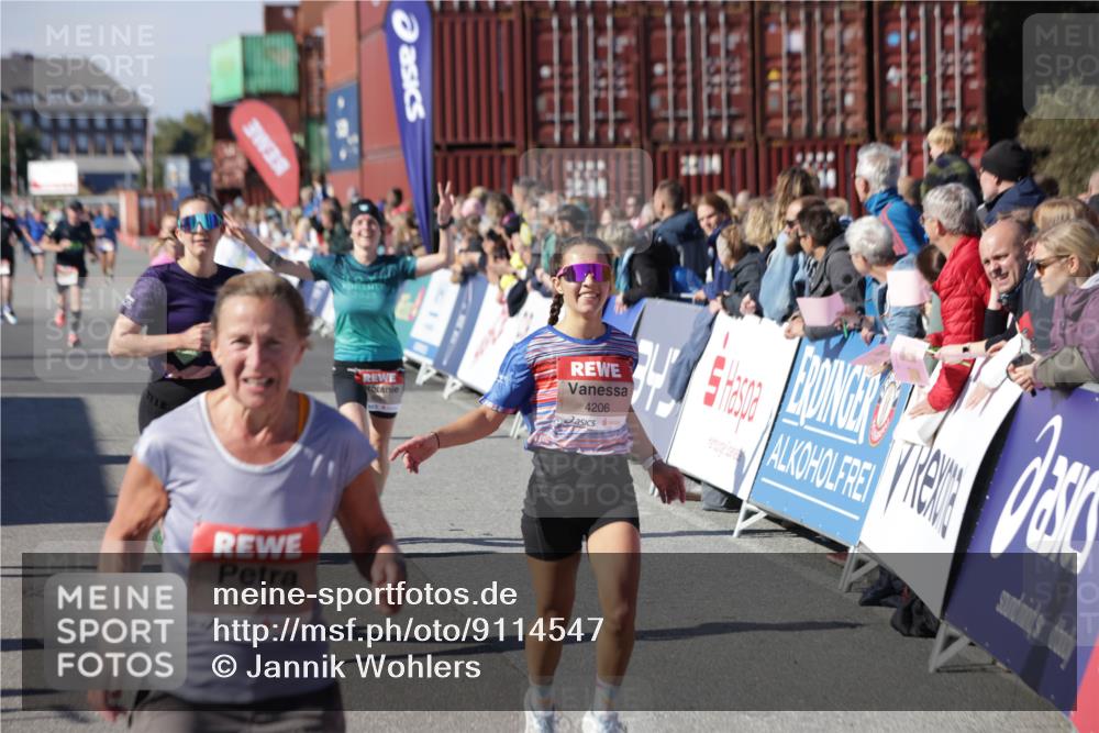 03.10.2025 - Köhlbrandbrückenlauf Jannik Wohlers http://msf.ph/oto/9114547 03.10.2025 13:01:56 Ziel 4025, 4118, 4162, 4206, 4258, 4543, 4907, 5692, 5703, 5718, 5739, 6235 meine-sportfotos.de