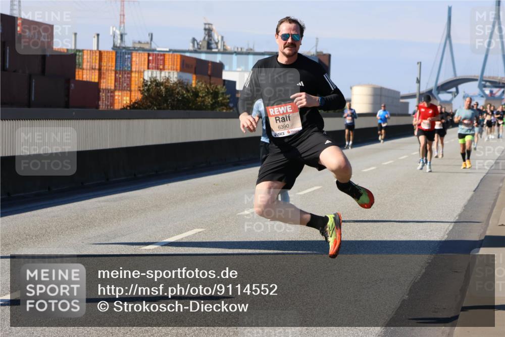 03.10.2025 - Köhlbrandbrückenlauf Strokosch-Dieckow http://msf.ph/oto/9114552 03.10.2025 12:45:44 Position 3 6390 meine-sportfotos.de