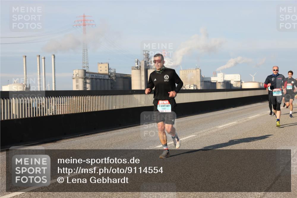 03.10.2025 - Köhlbrandbrückenlauf Lena Gebhardt http://msf.ph/oto/9114554 03.10.2025 09:43:16 Position 2 1167 meine-sportfotos.de