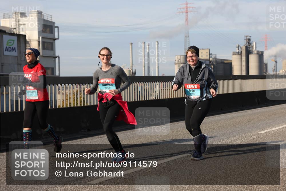 03.10.2025 - Köhlbrandbrückenlauf Lena Gebhardt http://msf.ph/oto/9114579 03.10.2025 10:17:35 Position 2 2565, 2452, 2665 meine-sportfotos.de