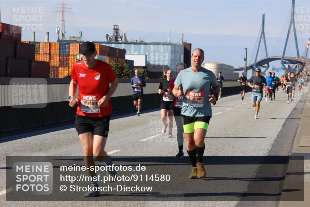 03.10.2025 - Köhlbrandbrückenlauf Strokosch-Dieckow http://msf.ph/oto/9114580 03.10.2025 12:45:53 Position 3 6036 meine-sportfotos.de
