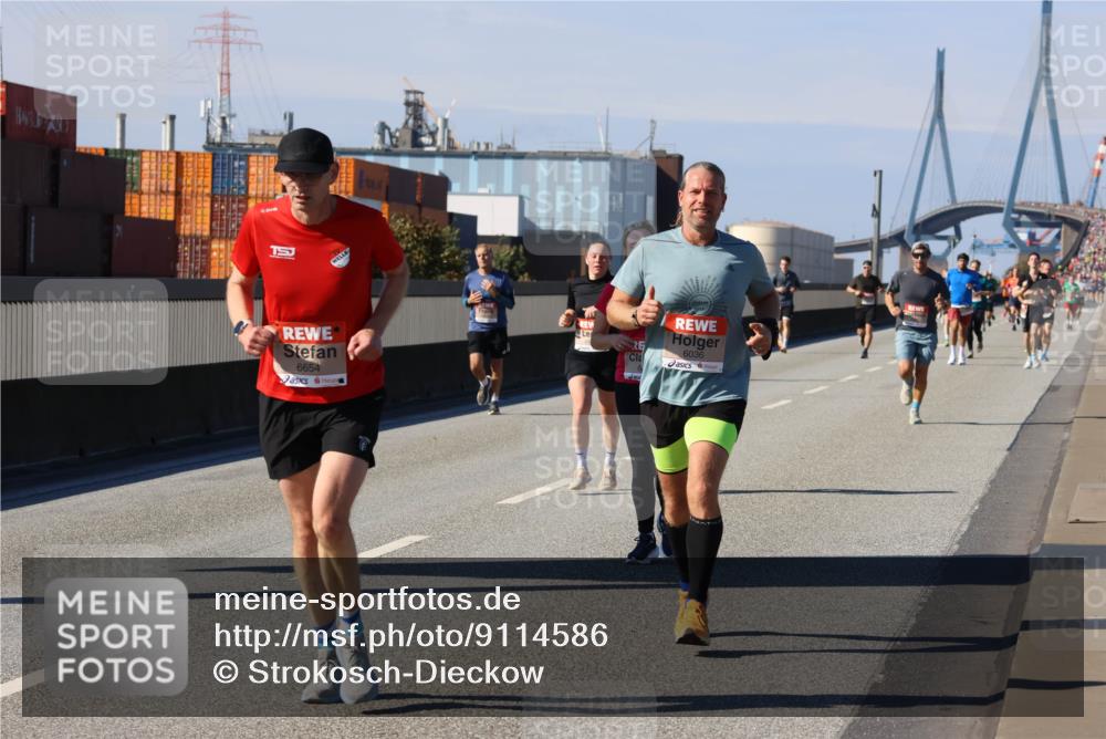 03.10.2025 - Köhlbrandbrückenlauf Strokosch-Dieckow http://msf.ph/oto/9114586 03.10.2025 12:45:53 Position 3 6654, 6036 meine-sportfotos.de