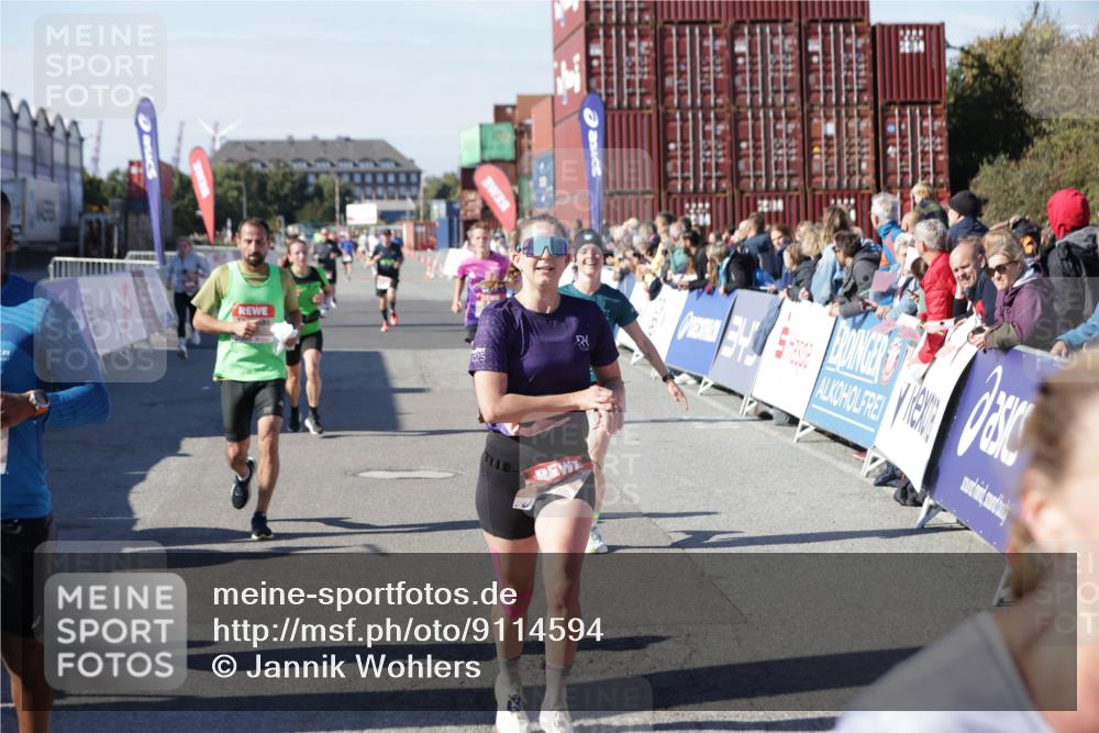 03.10.2025 - Köhlbrandbrückenlauf Jannik Wohlers http://msf.ph/oto/9114594 03.10.2025 13:01:57 Ziel 4025, 4118, 4162, 4206, 4258, 4543, 4907, 5692, 5703, 5718, 5739, 6235 meine-sportfotos.de