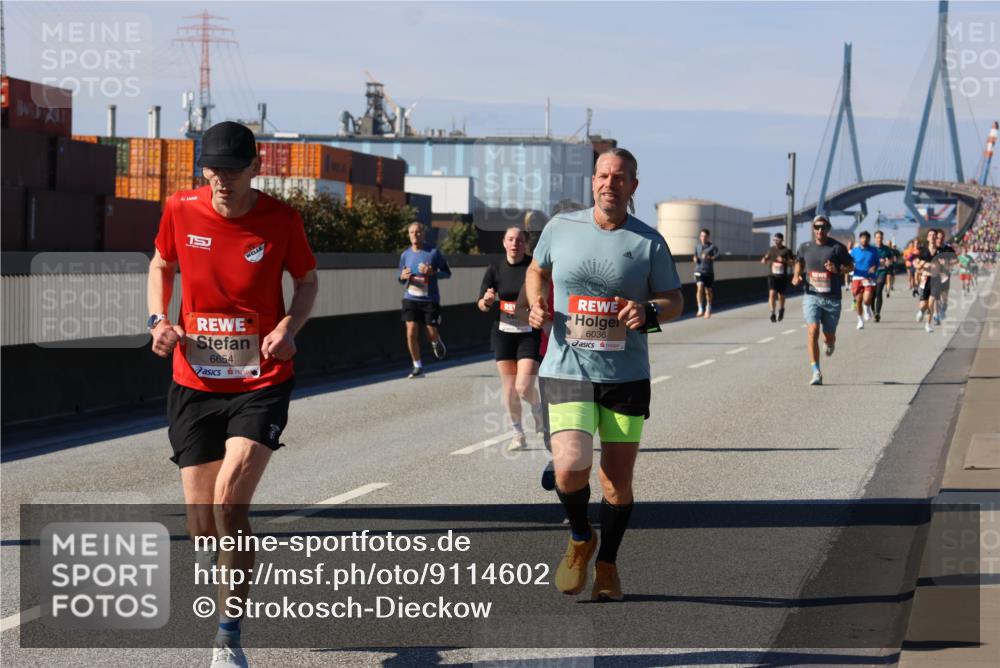 03.10.2025 - Köhlbrandbrückenlauf Strokosch-Dieckow http://msf.ph/oto/9114602 03.10.2025 12:45:53 Position 3 6654, 6036 meine-sportfotos.de