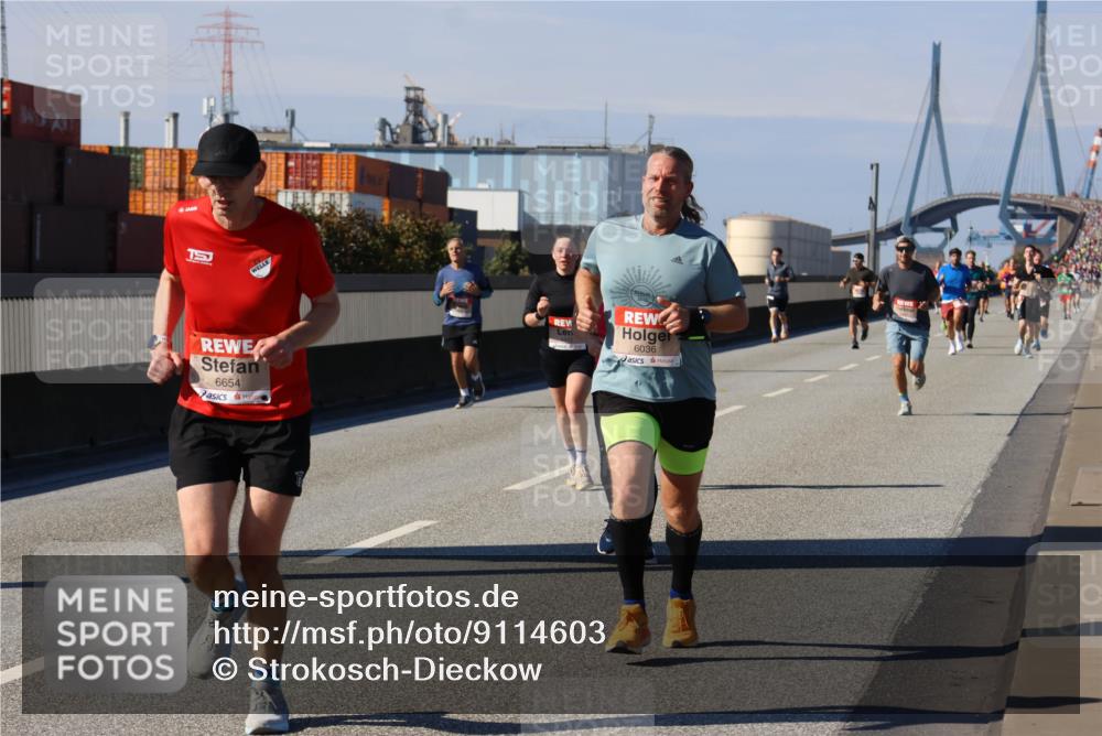 03.10.2025 - Köhlbrandbrückenlauf Strokosch-Dieckow http://msf.ph/oto/9114603 03.10.2025 12:45:53 Position 3 6654, 6036 meine-sportfotos.de