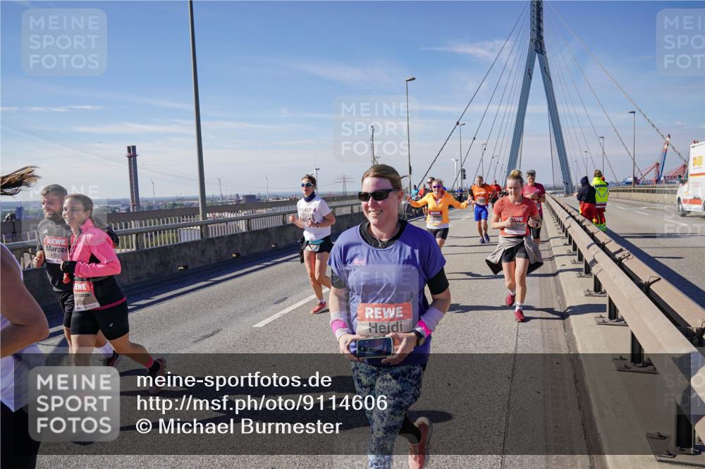 03.10.2025 - Köhlbrandbrückenlauf Michael Burmester http://msf.ph/oto/9114606 03.10.2025 12:56:05 Position 2 4793 meine-sportfotos.de