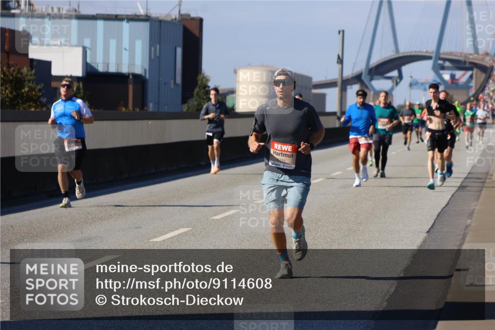 03.10.2025 - Köhlbrandbrückenlauf Strokosch-Dieckow http://msf.ph/oto/9114608 03.10.2025 12:45:57 Position 3 6391 meine-sportfotos.de