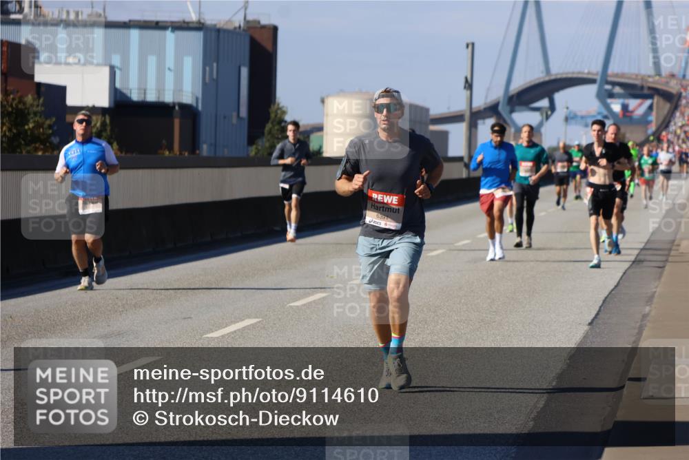 03.10.2025 - Köhlbrandbrückenlauf Strokosch-Dieckow http://msf.ph/oto/9114610 03.10.2025 12:45:57 Position 3 6391 meine-sportfotos.de