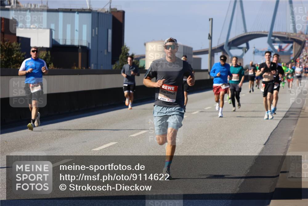 03.10.2025 - Köhlbrandbrückenlauf Strokosch-Dieckow http://msf.ph/oto/9114622 03.10.2025 12:45:57 Position 3 6391 meine-sportfotos.de