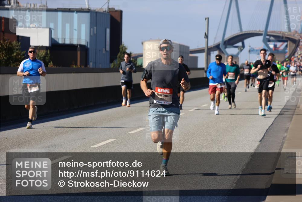 03.10.2025 - Köhlbrandbrückenlauf Strokosch-Dieckow http://msf.ph/oto/9114624 03.10.2025 12:45:57 Position 3 11, 6391 meine-sportfotos.de