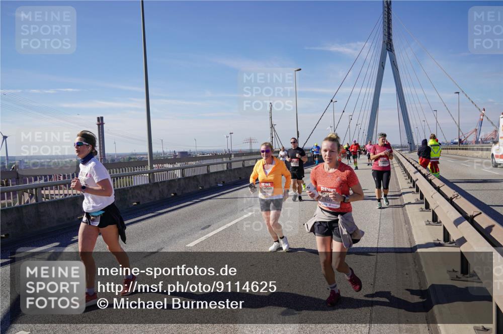 03.10.2025 - Köhlbrandbrückenlauf Michael Burmester http://msf.ph/oto/9114625 03.10.2025 12:56:06 Position 2 5141 meine-sportfotos.de