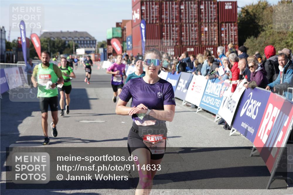 03.10.2025 - Köhlbrandbrückenlauf Jannik Wohlers http://msf.ph/oto/9114633 03.10.2025 13:01:58 Ziel 4025, 4118, 4162, 4206, 4258, 4543, 4907, 5692, 5703, 5718, 5739, 6235, 6461 meine-sportfotos.de