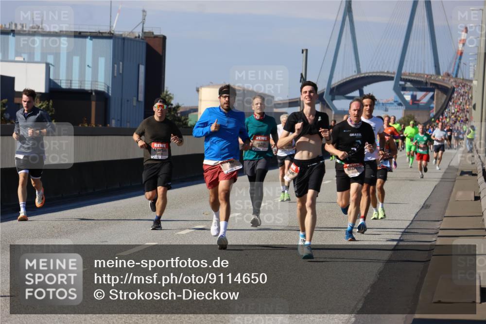 03.10.2025 - Köhlbrandbrückenlauf Strokosch-Dieckow http://msf.ph/oto/9114650 03.10.2025 12:46:02 Position 3  meine-sportfotos.de