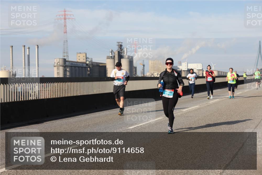03.10.2025 - Köhlbrandbrückenlauf Lena Gebhardt http://msf.ph/oto/9114658 03.10.2025 10:17:41 Position 2 2795 meine-sportfotos.de