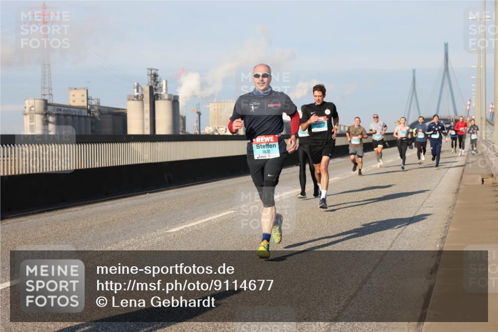 03.10.2025 - Köhlbrandbrückenlauf Lena Gebhardt http://msf.ph/oto/9114677 03.10.2025 09:43:18 Position 2 2820 meine-sportfotos.de