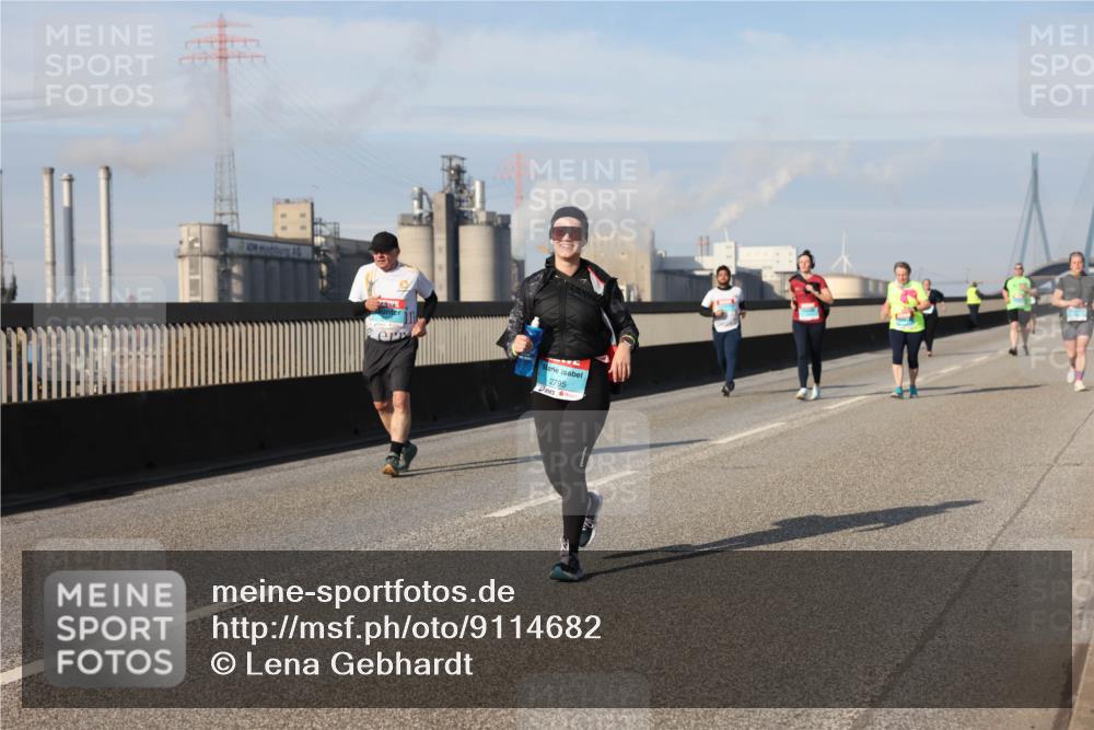 03.10.2025 - Köhlbrandbrückenlauf Lena Gebhardt http://msf.ph/oto/9114682 03.10.2025 10:17:41 Position 2 2795 meine-sportfotos.de