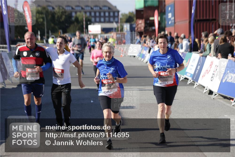 03.10.2025 - Köhlbrandbrückenlauf Jannik Wohlers http://msf.ph/oto/9114695 03.10.2025 13:32:25 Ziel 4485, 4578, 4966, 5354, 5357, 5891, 5892, 6141, 6287, 6304 meine-sportfotos.de