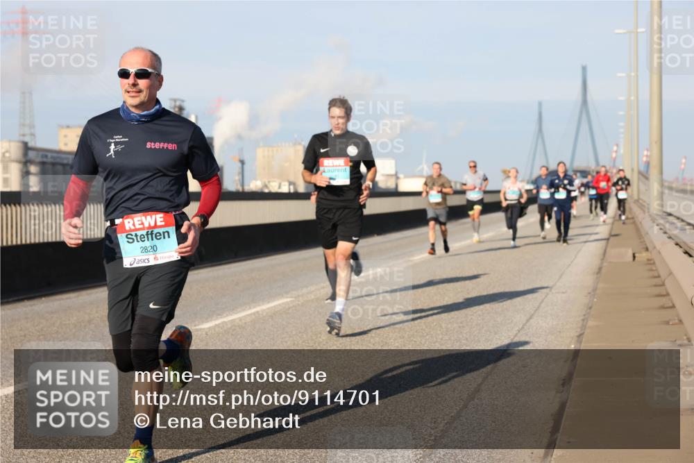 03.10.2025 - Köhlbrandbrückenlauf Lena Gebhardt http://msf.ph/oto/9114701 03.10.2025 09:43:19 Position 2 2820 meine-sportfotos.de