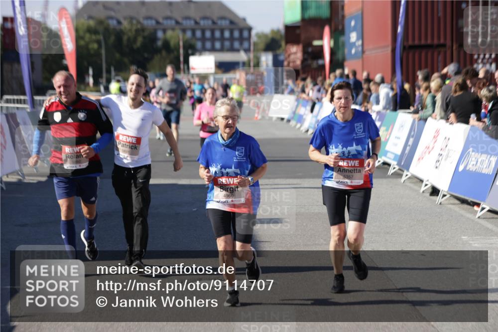03.10.2025 - Köhlbrandbrückenlauf Jannik Wohlers http://msf.ph/oto/9114707 03.10.2025 13:32:25 Ziel 4485, 4578, 4966, 5354, 5357, 5891, 5892, 6141, 6287, 6304 meine-sportfotos.de