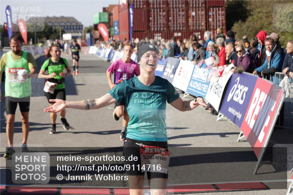 03.10.2025 - Köhlbrandbrückenlauf Jannik Wohlers http://msf.ph/oto/9114716 03.10.2025 13:01:59 Ziel 4025, 4118, 4162, 4206, 4258, 4543, 4907, 5692, 5703, 5718, 5739, 6235, 6461 meine-sportfotos.de