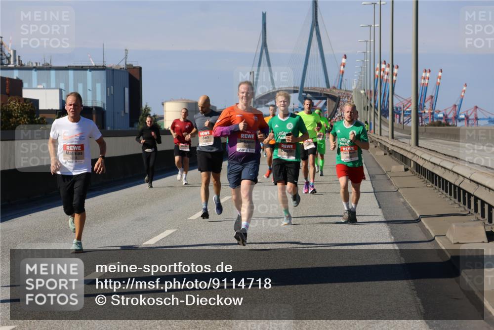 03.10.2025 - Köhlbrandbrückenlauf Strokosch-Dieckow http://msf.ph/oto/9114718 03.10.2025 12:46:17 Position 3 4074, 4192, 1919 meine-sportfotos.de