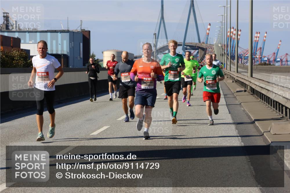 03.10.2025 - Köhlbrandbrückenlauf Strokosch-Dieckow http://msf.ph/oto/9114729 03.10.2025 12:46:17 Position 3 4074, 4192, 495, 42, 195 meine-sportfotos.de