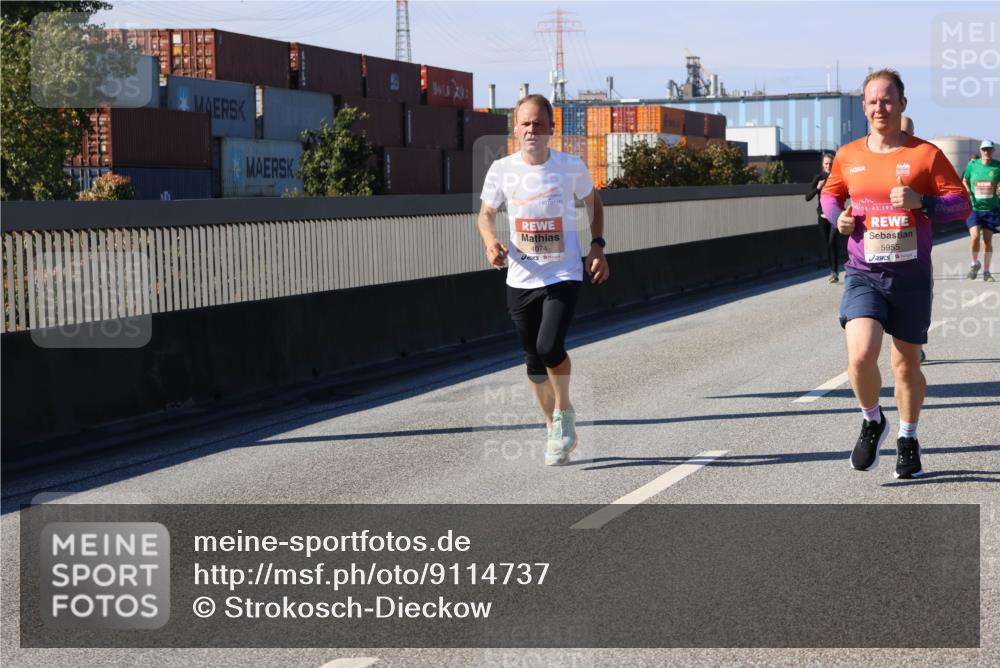 03.10.2025 - Köhlbrandbrückenlauf Strokosch-Dieckow http://msf.ph/oto/9114737 03.10.2025 12:46:19 Position 3 4074, 105, 42, 195, 5955 meine-sportfotos.de