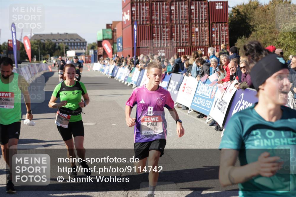 03.10.2025 - Köhlbrandbrückenlauf Jannik Wohlers http://msf.ph/oto/9114742 03.10.2025 13:02:00 Ziel 4025, 4118, 4162, 4206, 4258, 4543, 4907, 5692, 5703, 5718, 6032, 6235, 6461 meine-sportfotos.de