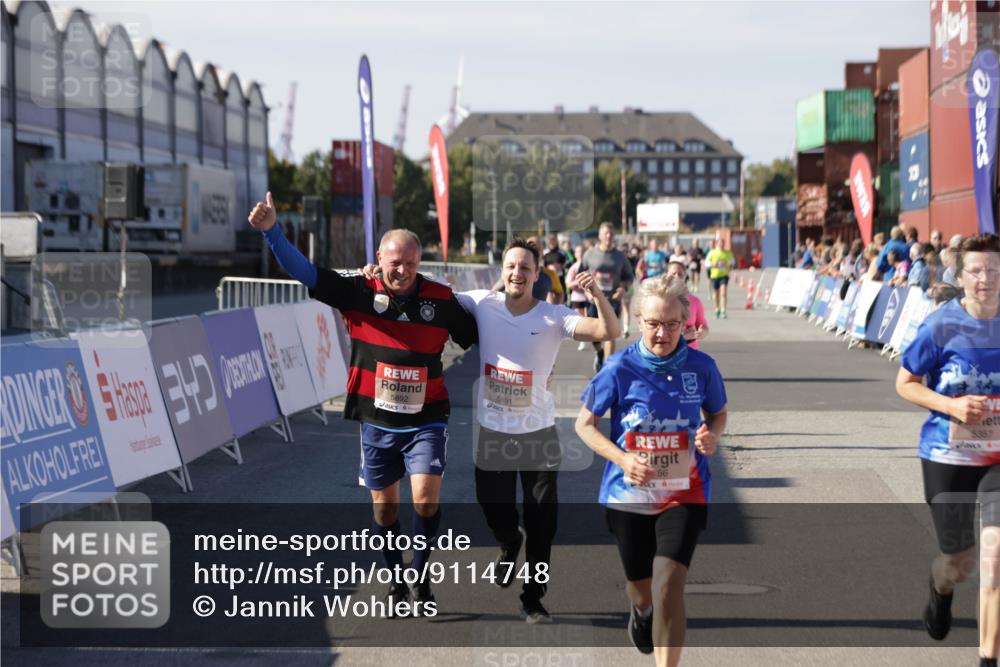 03.10.2025 - Köhlbrandbrückenlauf Jannik Wohlers http://msf.ph/oto/9114748 03.10.2025 13:32:26 Ziel 4485, 4578, 4966, 5357, 5891, 5892, 6141, 6304 meine-sportfotos.de