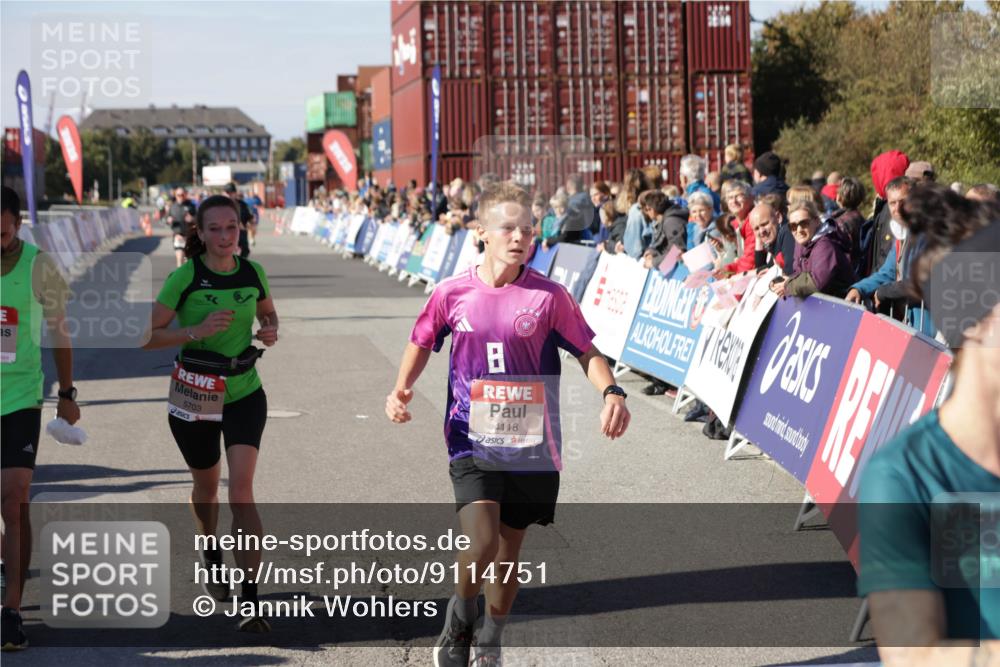 03.10.2025 - Köhlbrandbrückenlauf Jannik Wohlers http://msf.ph/oto/9114751 03.10.2025 13:02:00 Ziel 4025, 4118, 4162, 4206, 4258, 4543, 4907, 5692, 5703, 5718, 6032, 6235, 6461 meine-sportfotos.de