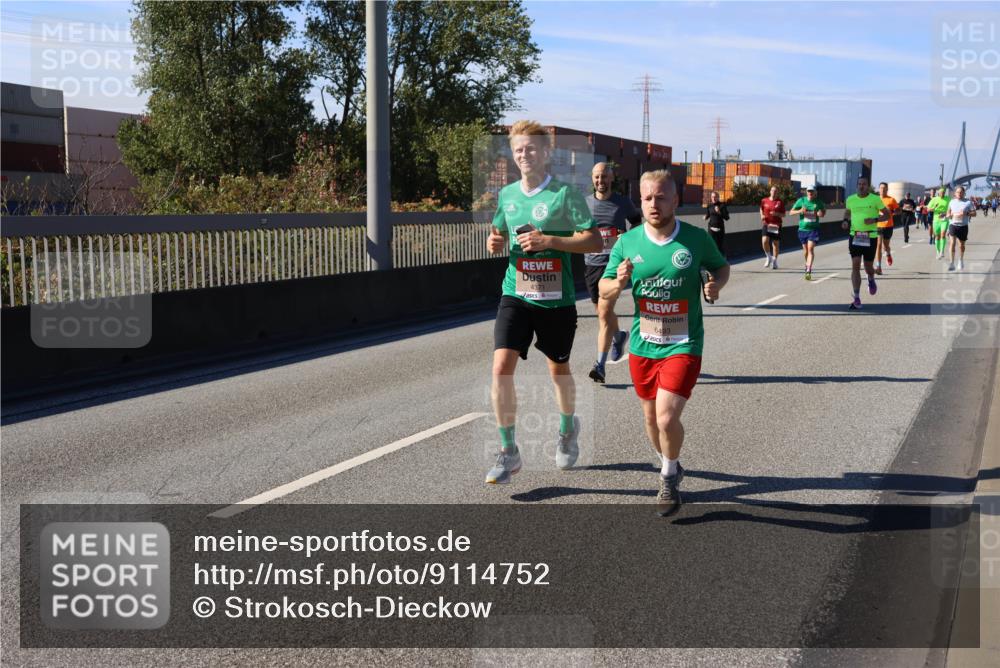 03.10.2025 - Köhlbrandbrückenlauf Strokosch-Dieckow http://msf.ph/oto/9114752 03.10.2025 12:46:23 Position 3 4371, 6493 meine-sportfotos.de
