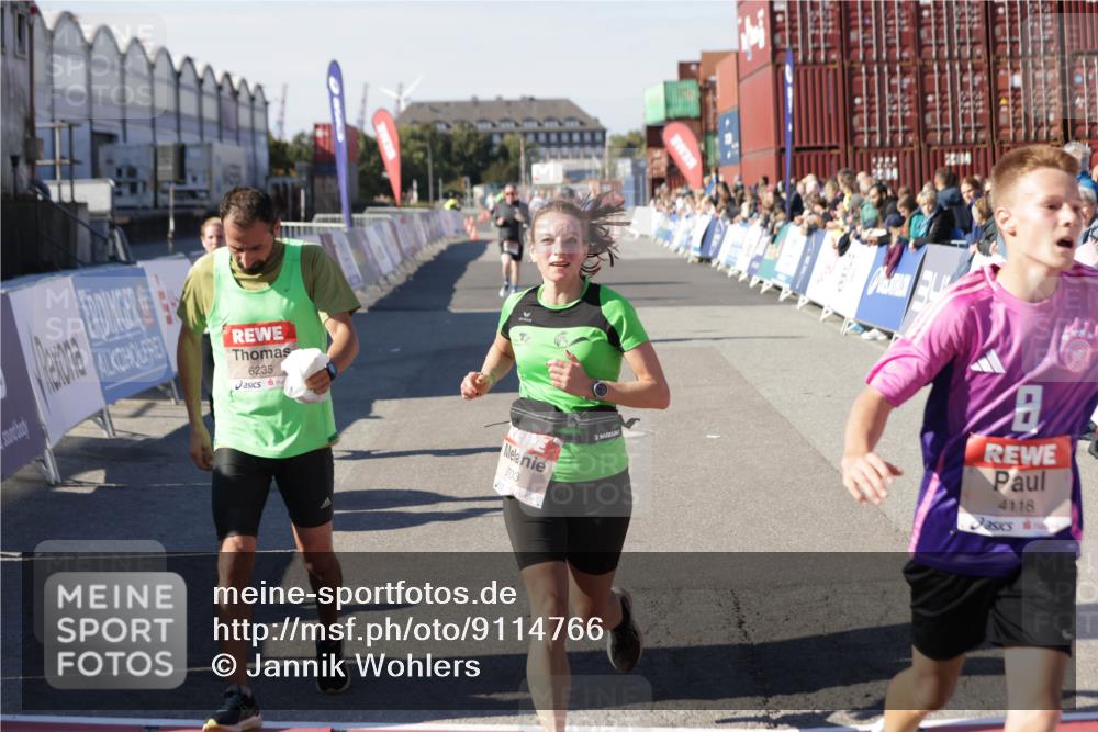 03.10.2025 - Köhlbrandbrückenlauf Jannik Wohlers http://msf.ph/oto/9114766 03.10.2025 13:02:01 Ziel 4025, 4118, 4162, 4206, 4258, 4543, 4907, 5692, 5703, 5718, 6032, 6235, 6461 meine-sportfotos.de