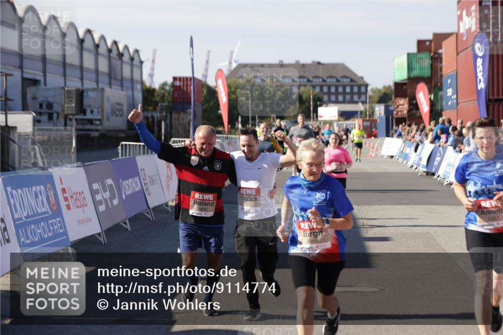 03.10.2025 - Köhlbrandbrückenlauf Jannik Wohlers http://msf.ph/oto/9114774 03.10.2025 13:32:26 Ziel 4485, 4578, 4966, 5357, 5891, 5892, 6141, 6304 meine-sportfotos.de