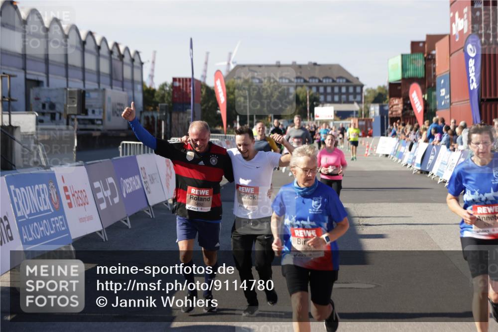 03.10.2025 - Köhlbrandbrückenlauf Jannik Wohlers http://msf.ph/oto/9114780 03.10.2025 13:32:26 Ziel 4485, 4578, 4966, 5357, 5891, 5892, 6141, 6304 meine-sportfotos.de