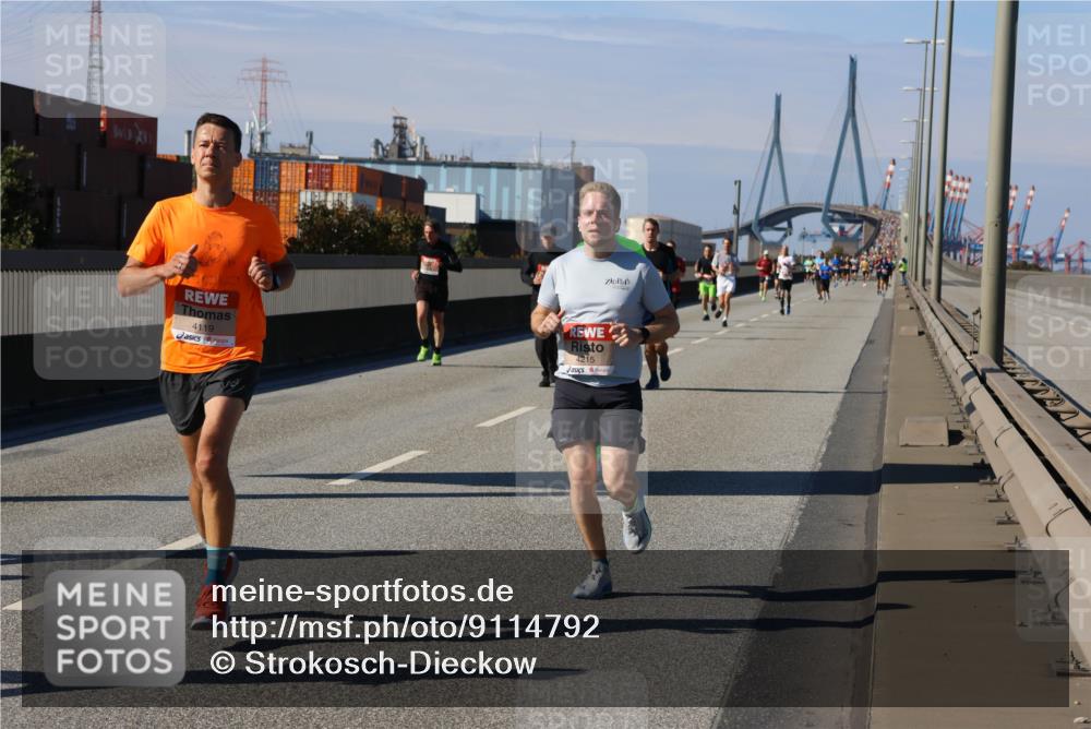 03.10.2025 - Köhlbrandbrückenlauf Strokosch-Dieckow http://msf.ph/oto/9114792 03.10.2025 12:46:27 Position 3 4119, 4215 meine-sportfotos.de