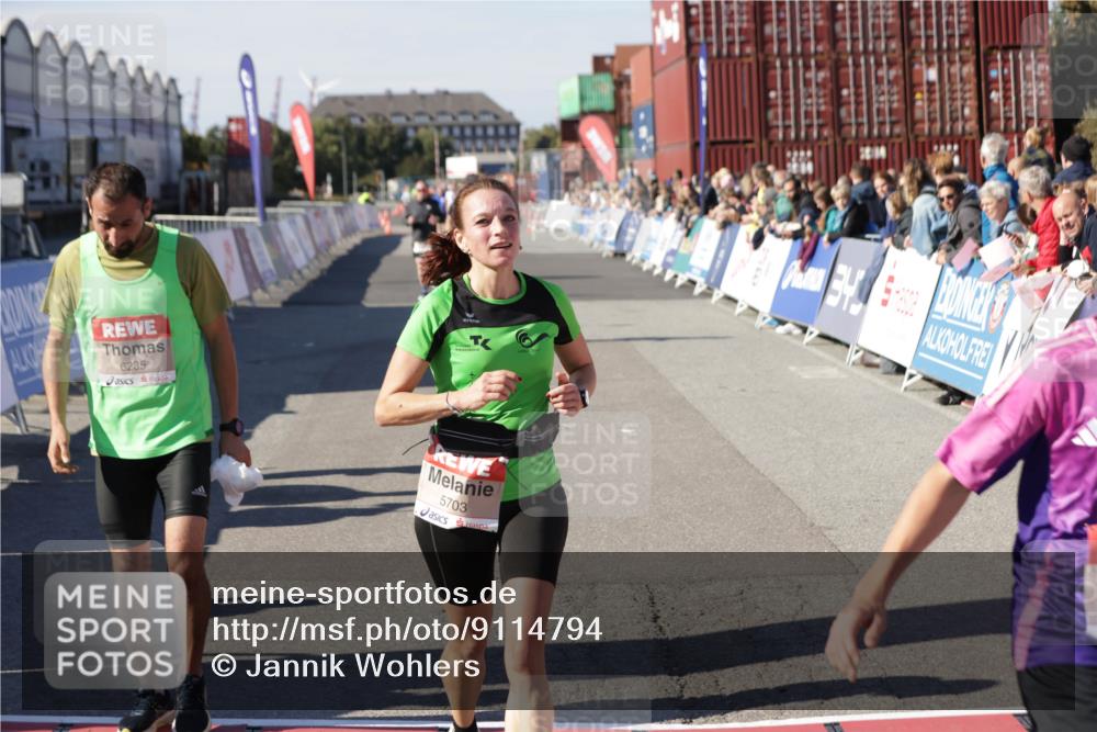 03.10.2025 - Köhlbrandbrückenlauf Jannik Wohlers http://msf.ph/oto/9114794 03.10.2025 13:02:01 Ziel 4025, 4118, 4162, 4206, 4258, 4543, 4907, 5692, 5703, 5718, 6032, 6235, 6461 meine-sportfotos.de