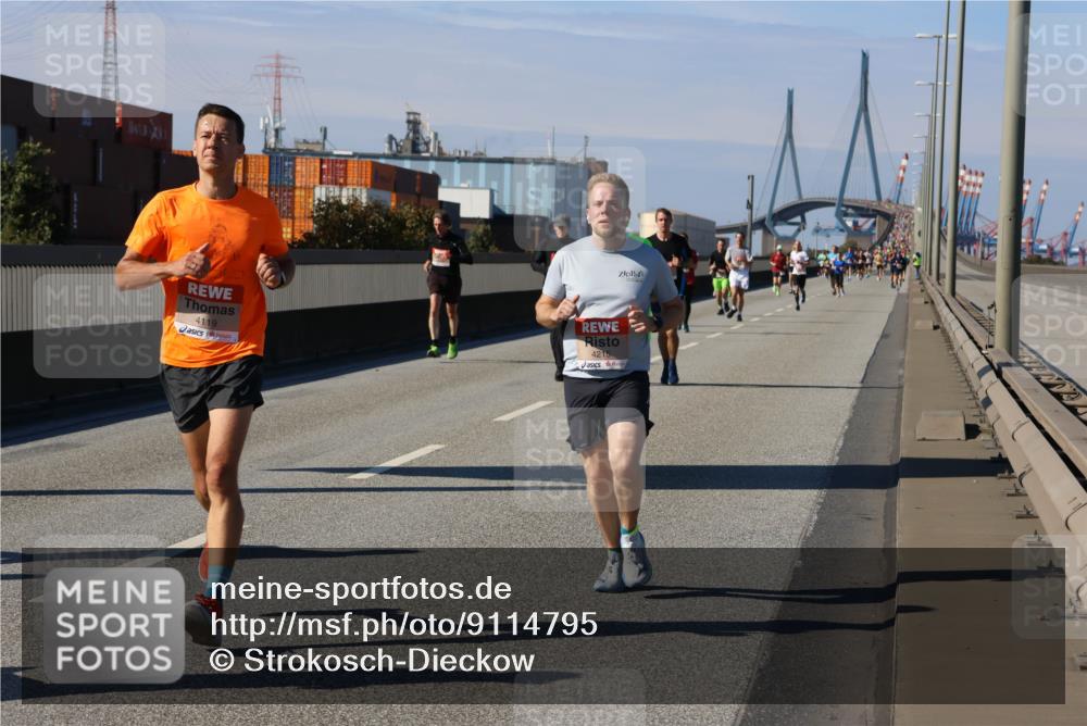 03.10.2025 - Köhlbrandbrückenlauf Strokosch-Dieckow http://msf.ph/oto/9114795 03.10.2025 12:46:27 Position 3 4119, 4215 meine-sportfotos.de
