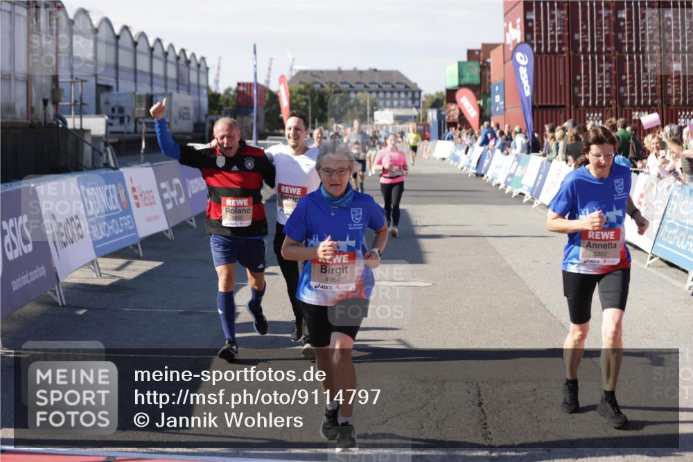 03.10.2025 - Köhlbrandbrückenlauf Jannik Wohlers http://msf.ph/oto/9114797 03.10.2025 13:32:27 Ziel 4485, 4578, 4966, 5286, 5357, 5891, 5892, 6141, 6304 meine-sportfotos.de