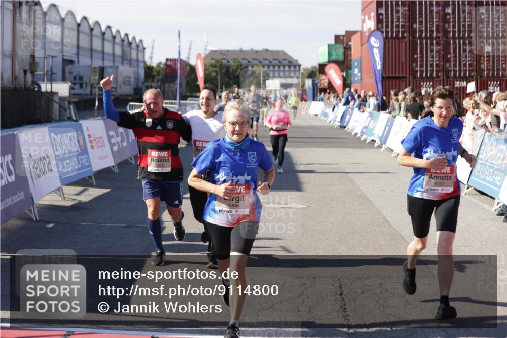 03.10.2025 - Köhlbrandbrückenlauf Jannik Wohlers http://msf.ph/oto/9114800 03.10.2025 13:32:27 Ziel 4485, 4578, 4966, 5286, 5357, 5891, 5892, 6141, 6304 meine-sportfotos.de