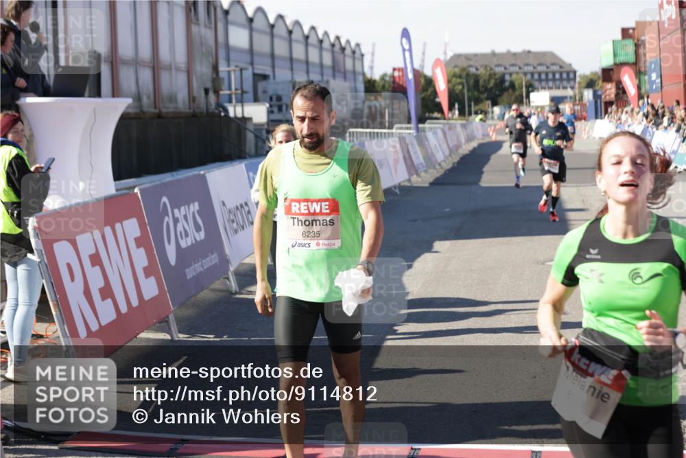 03.10.2025 - Köhlbrandbrückenlauf Jannik Wohlers http://msf.ph/oto/9114812 03.10.2025 13:02:01 Ziel 4025, 4118, 4162, 4206, 4258, 4543, 4907, 5692, 5703, 5718, 6032, 6235, 6461 meine-sportfotos.de