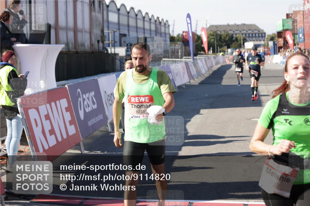 03.10.2025 - Köhlbrandbrückenlauf Jannik Wohlers http://msf.ph/oto/9114820 03.10.2025 13:02:01 Ziel 4025, 4118, 4162, 4206, 4258, 4543, 4907, 5692, 5703, 5718, 6032, 6235, 6461 meine-sportfotos.de
