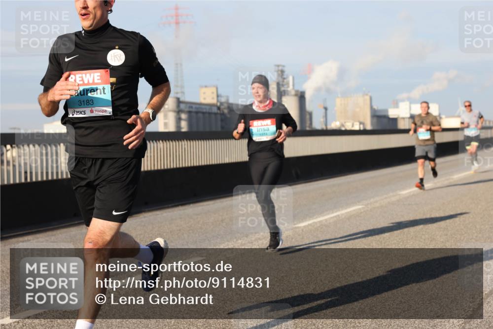 03.10.2025 - Köhlbrandbrückenlauf Lena Gebhardt http://msf.ph/oto/9114831 03.10.2025 09:43:20 Position 2 3183, 1374 meine-sportfotos.de